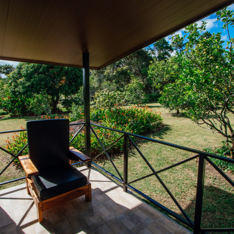 "Relájate en la Terraza de Tu Cabaña con Vistas Panorámicas a la Naturaleza"